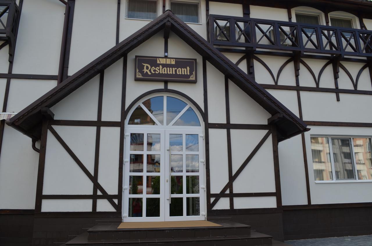 Vip Motel Restaurant Хацег Экстерьер фото